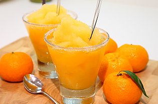 Schnelle Mandarinen- Granita