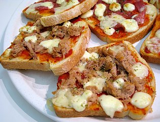 Pizza- Toast- Tonno